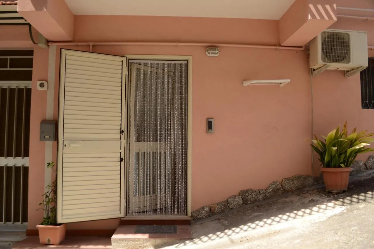 Casa Mare Naxos Flat - Home Holiday Giardini-Naxos