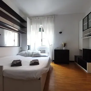 Miro House , Milano Italia